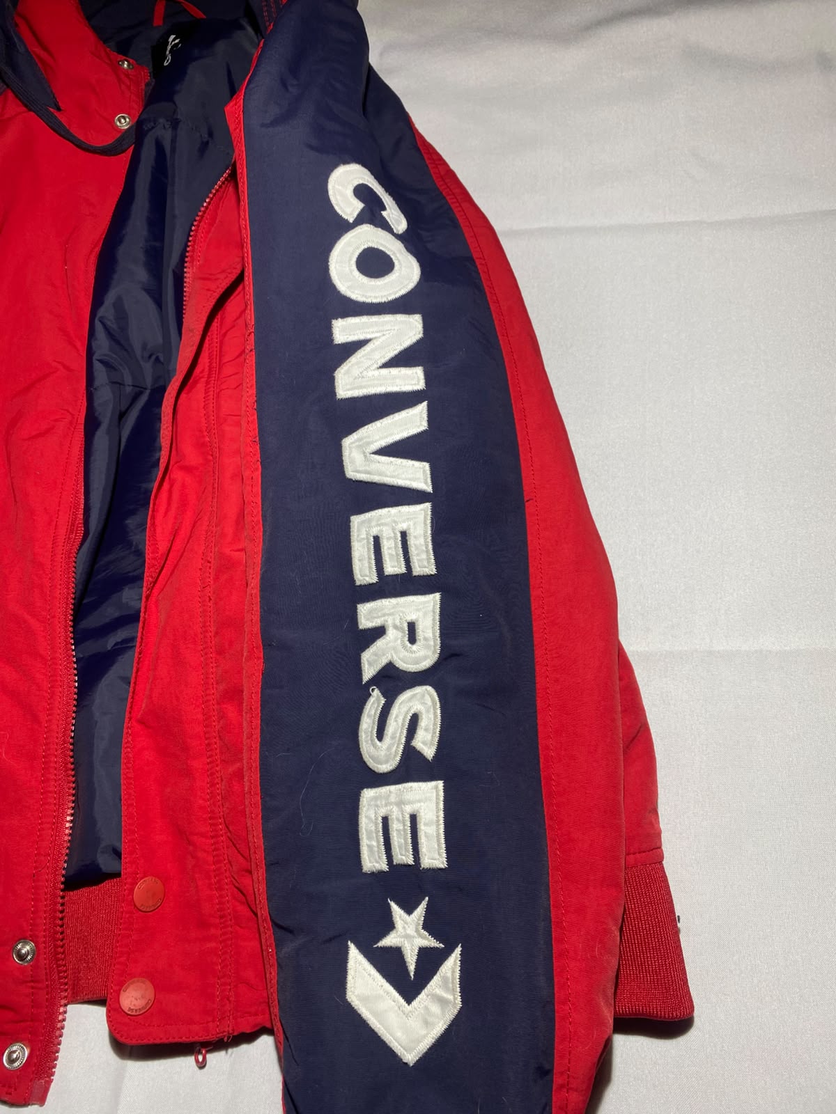 Converse Colorblock Jacket - Bordado CONVERSE en manga