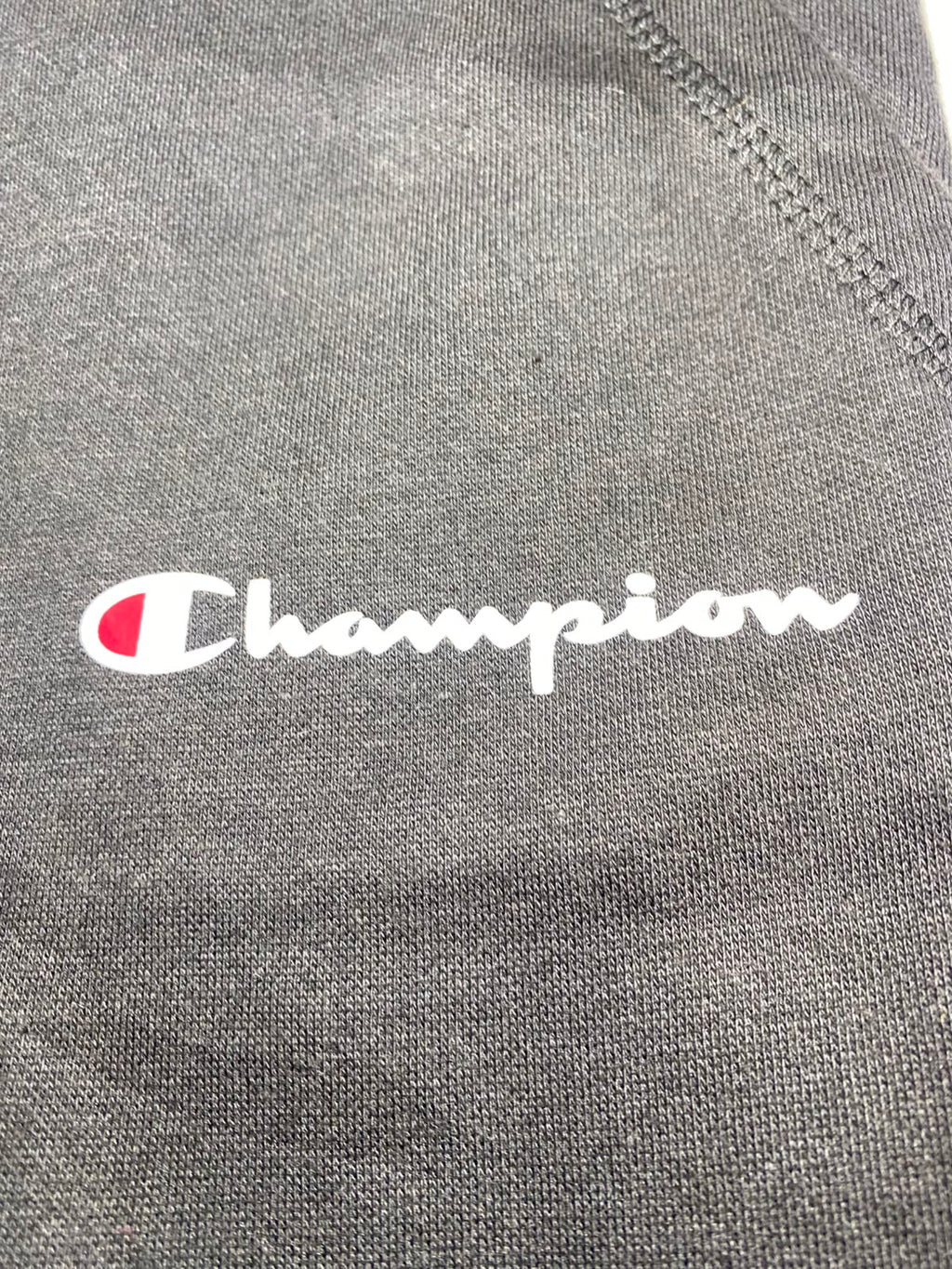 Champion Olive Green Jogger - logo script bordado pierna