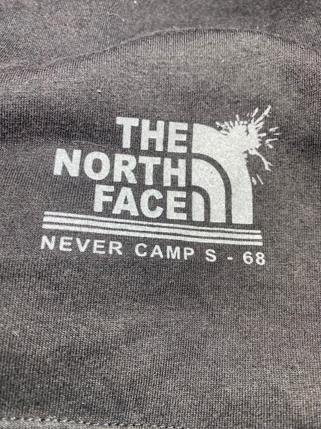 The North Face Tee - Etiqueta Never Camp S-68