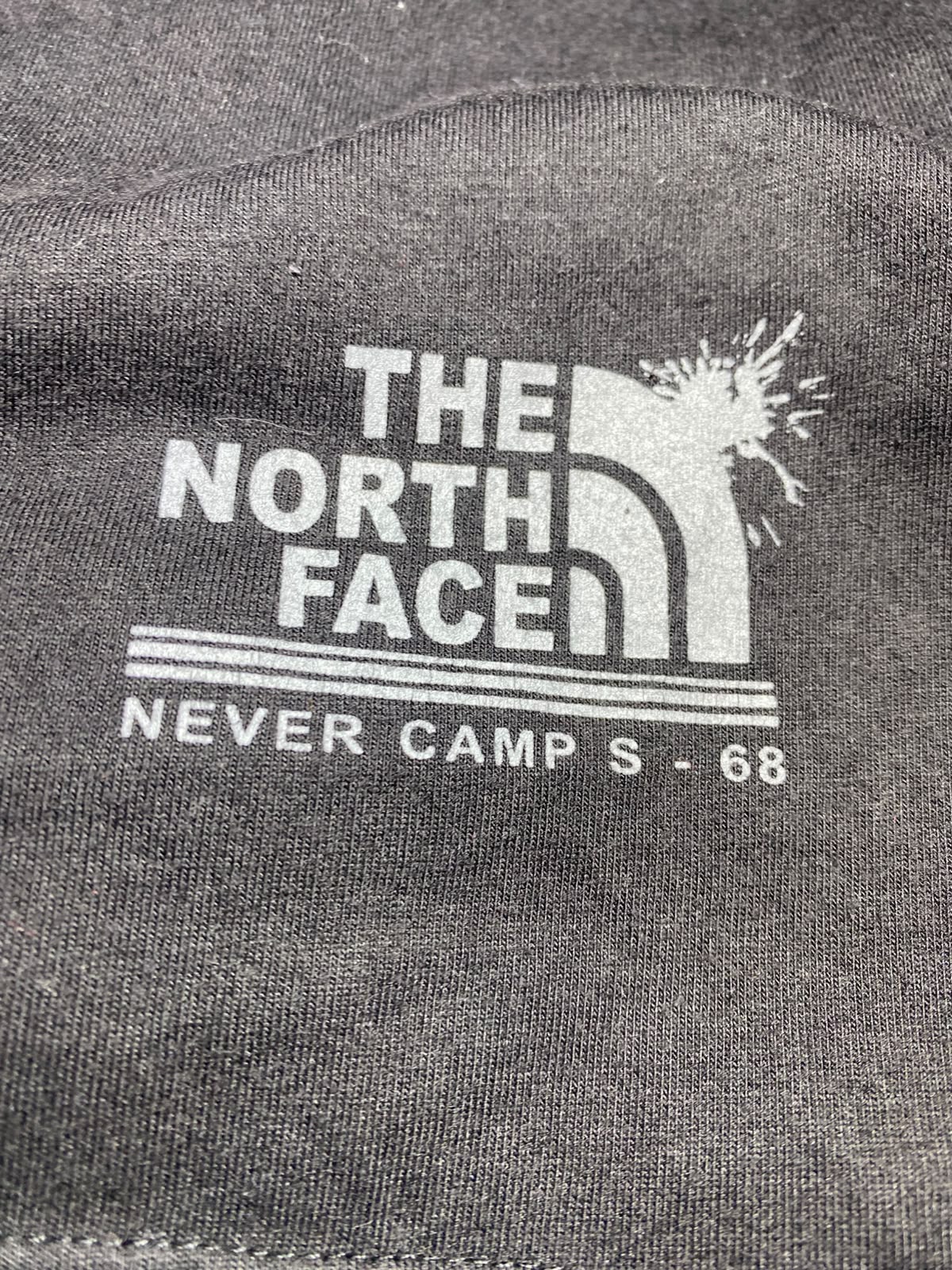 The North Face Tee - Etiqueta Never Camp S-68