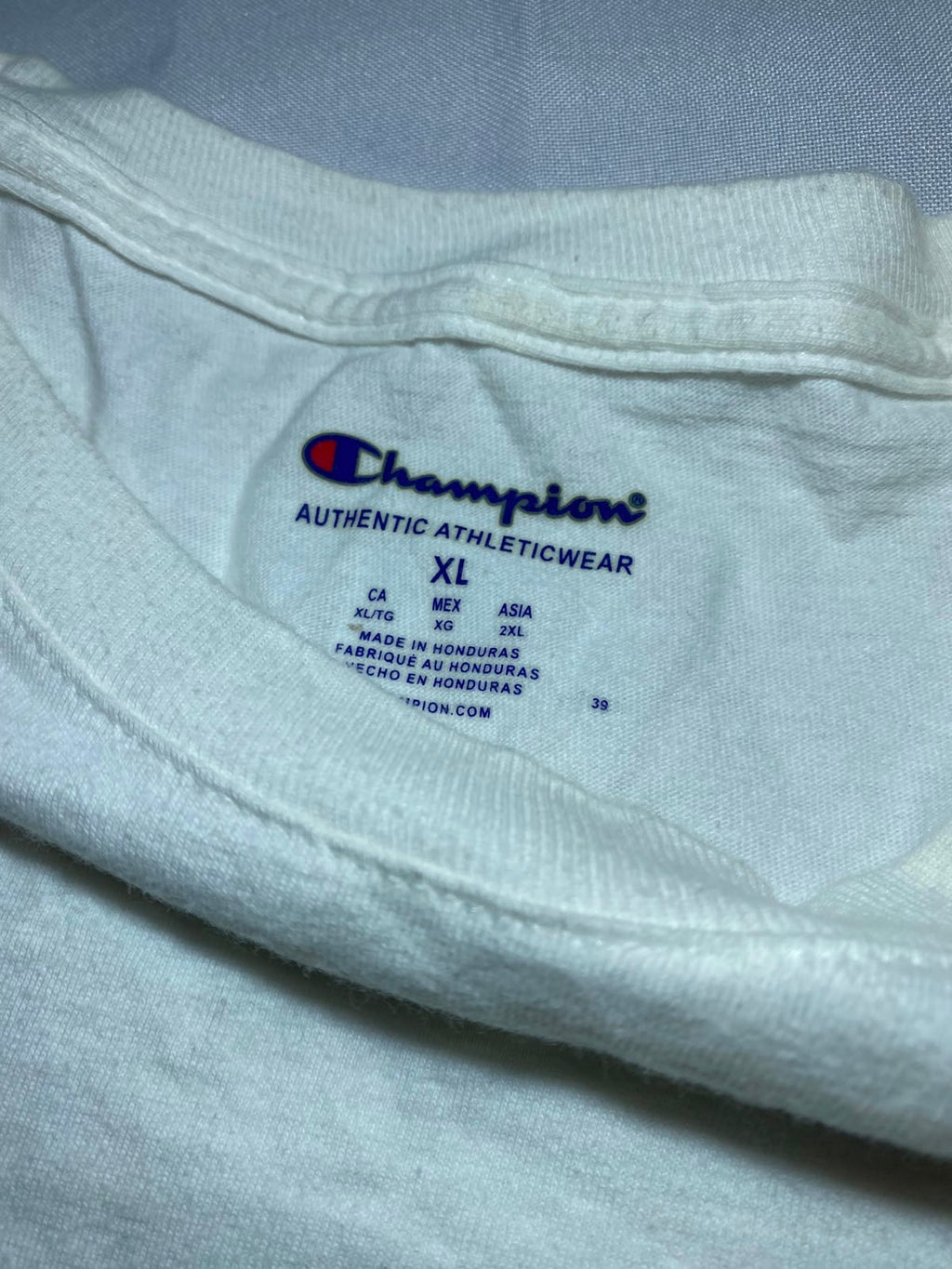 Champion White Long Sleeve Tee - etiqueta talla XL